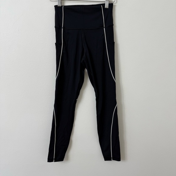 {XXS} Athleta Tailwind Reflective 7/8 Tight in Supersonic Black - Picture 2 of 11